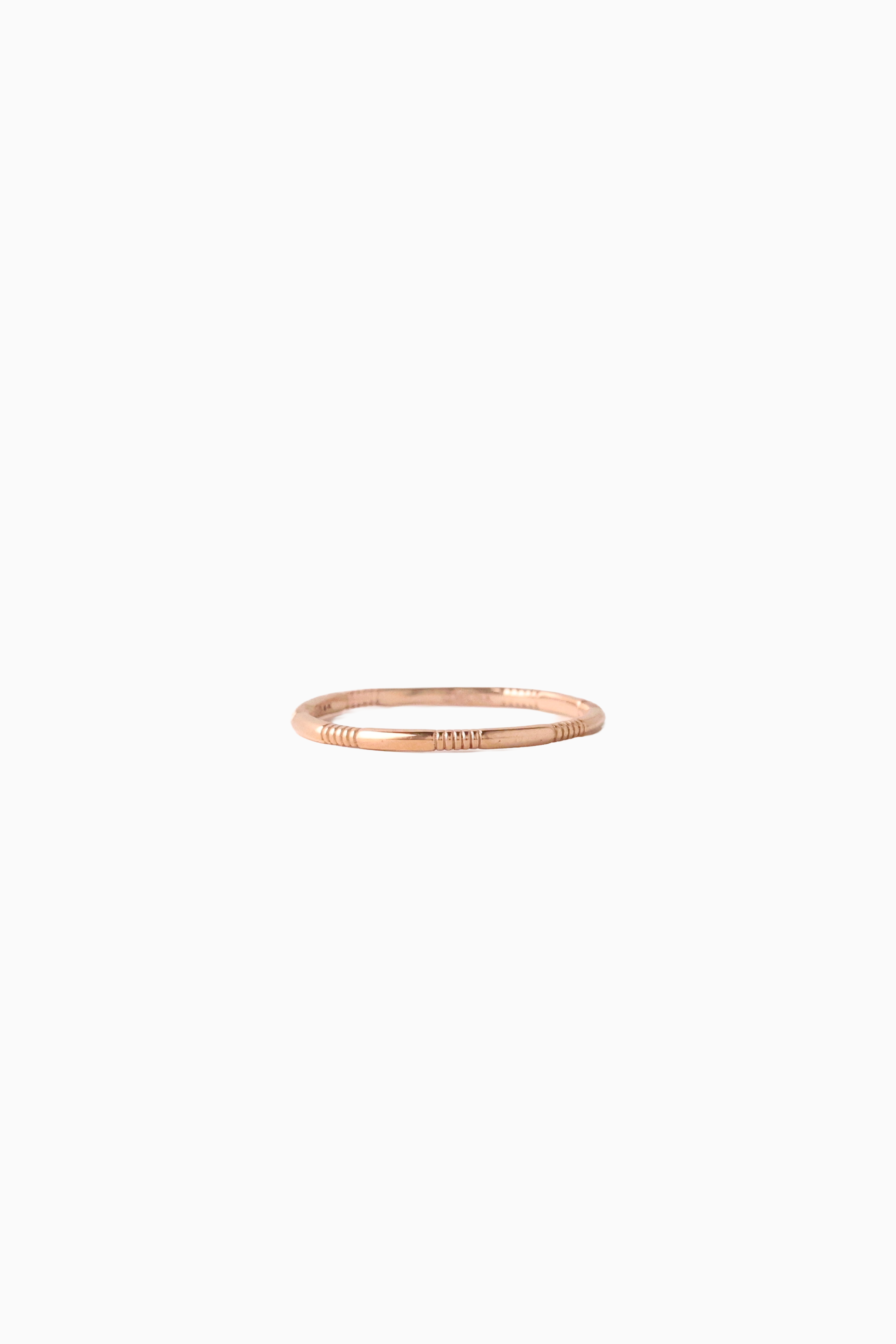 Helia Line Ring