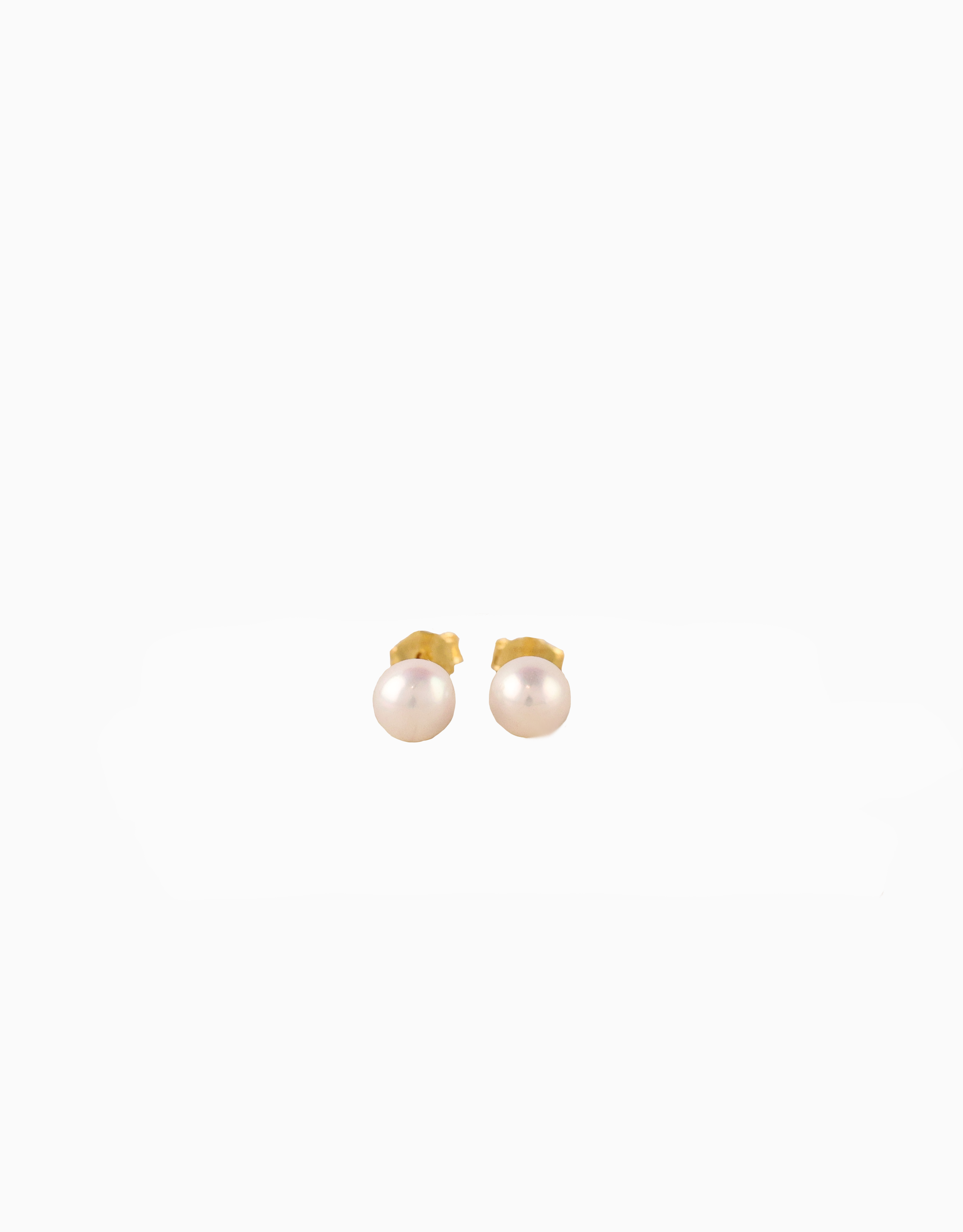 Neraya Pearl Studs